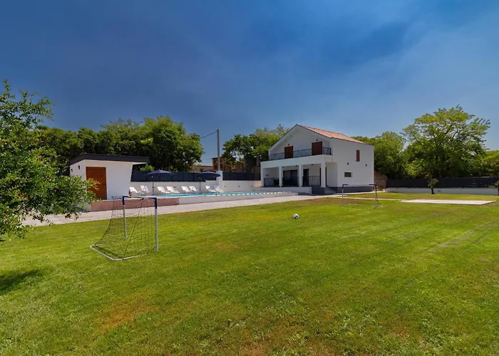 Vikendica Awesome In *