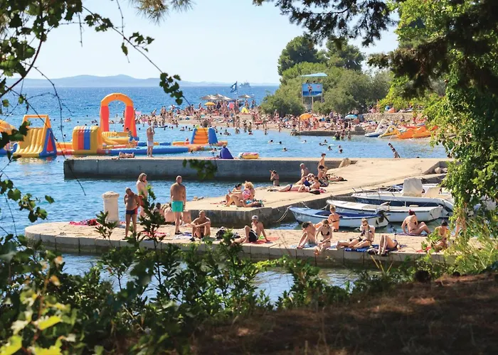 Gorgeous In * Smokovic